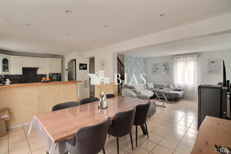 Maison - 104 m² - 4 pièces