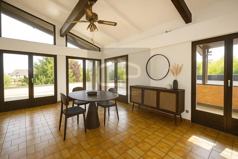 Maison - 127 m² - 6 pièces