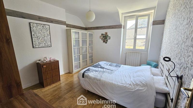 Maison - 183 m² - 7 pièces