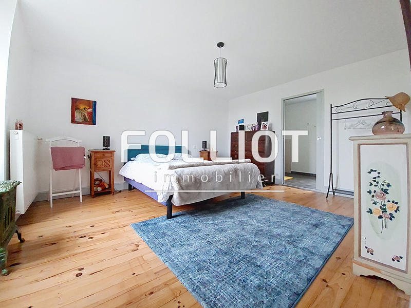 Maison - 248 m² - 7 pièces