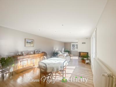 Villa - 171 m² - 8 pièces