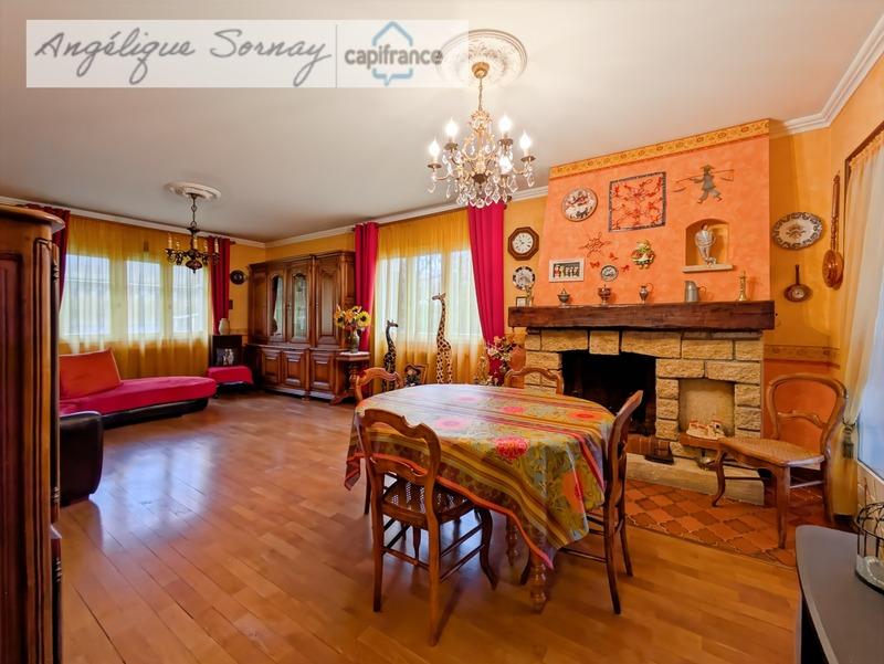 Maison - 207 m² - 7 pièces