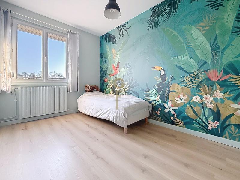 Maison - 180 m² - 7 pièces