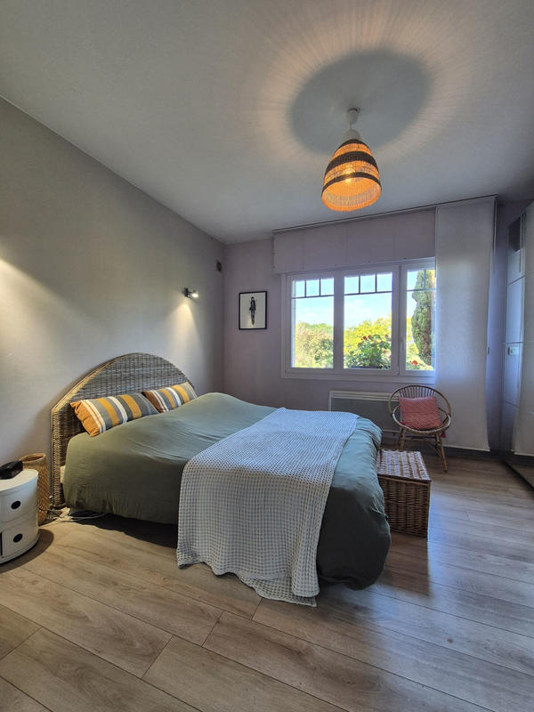 Maison - 180 m² - 8 pièces