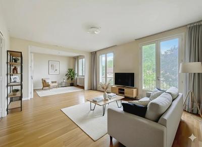 Maison - 232 m² - 9 pièces