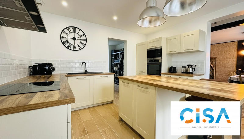 Maison - 144 m² - 6 pièces