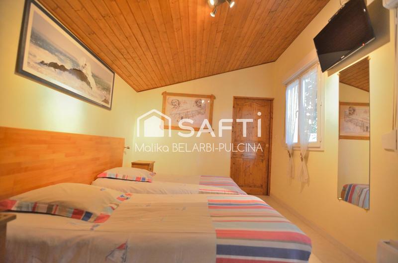 Maison - 231 m² - 13 pièces