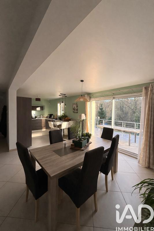 Maison - 144 m² - 7 pièces