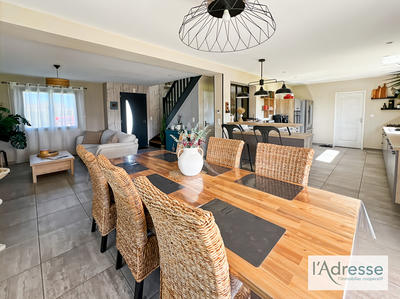 Maison - 120 m² - 6 pièces