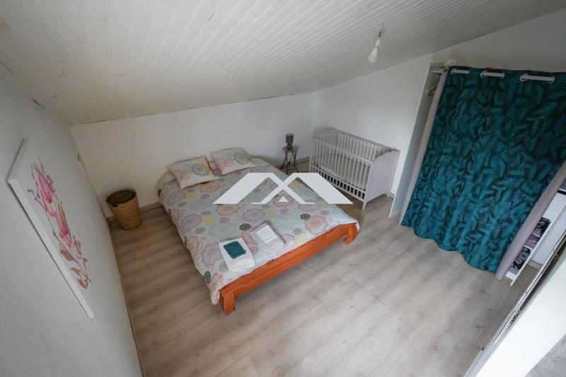 Villa - 196 m² - 8 pièces