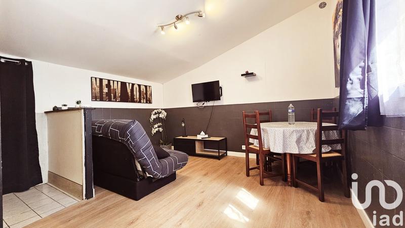 Maison - 237 m² - 9 pièces