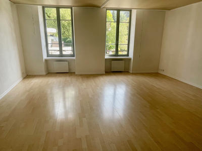 Appartement - 93 m² - 3 pièces