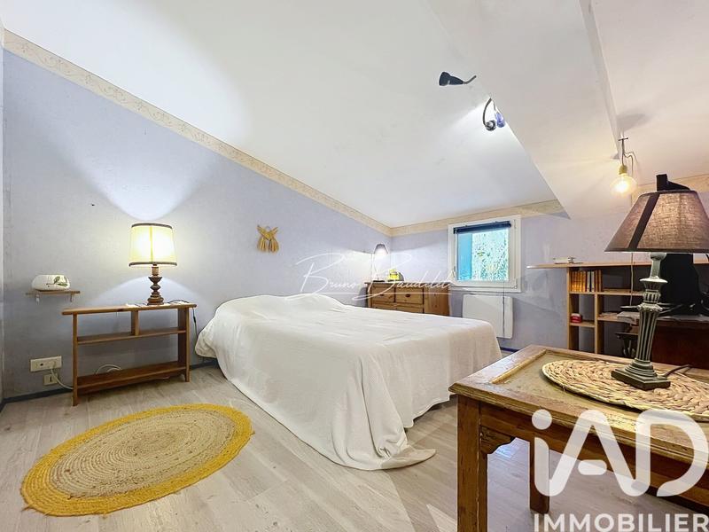 Maison - 361 m² - 10 pièces