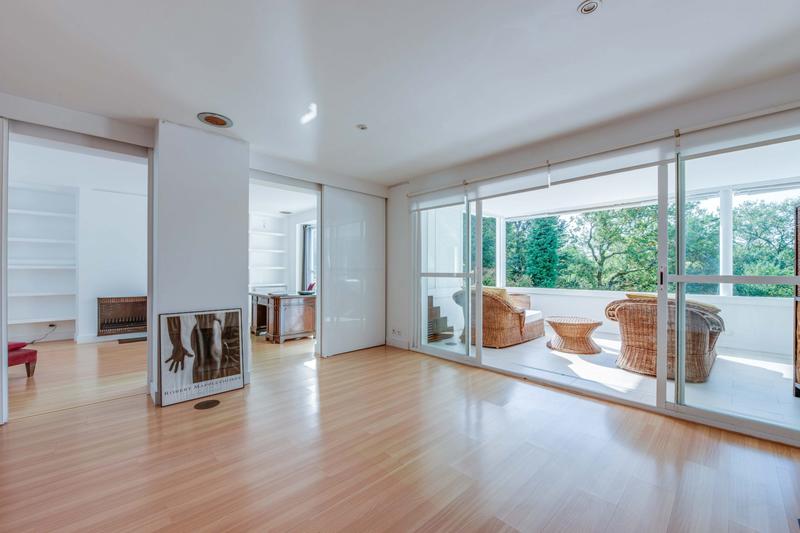 Maison contemporaine - 380 m² - 10 pièces