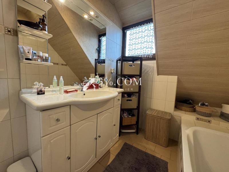 Maison - 95 m² - 4 pièces