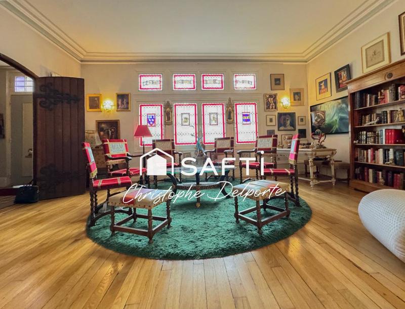 Maison de maîtres - 334 m² - 10 pièces