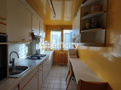 Appartement - 100 m² - 5 pièces