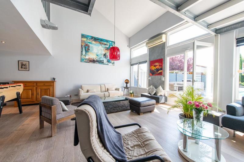 Loft - 185 m² - 4 pièces