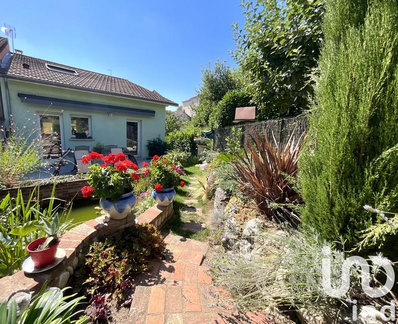 Maison - 205 m² - 5 pièces