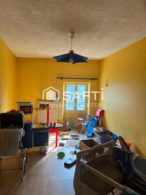 Maison - 180 m² - 6 pièces