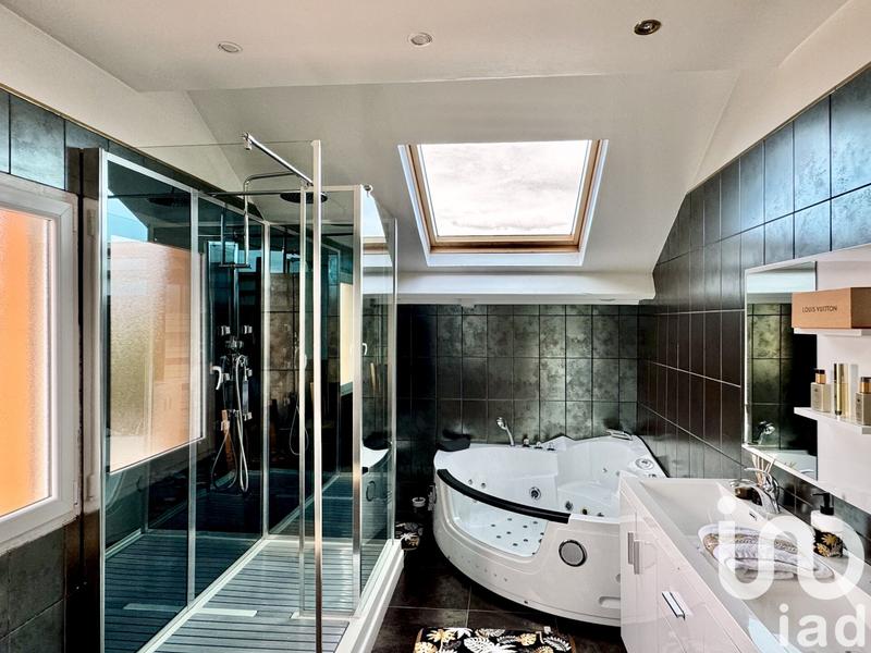 Maison - 175 m² - 6 pièces