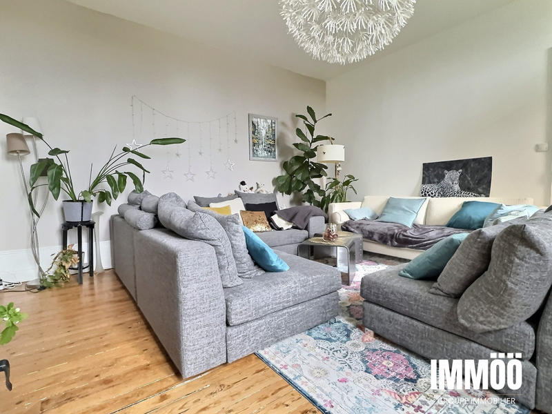 Maison - 352 m² - 8 pièces