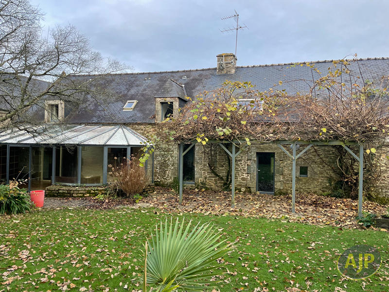 Maison - 280 m² - 7 pièces