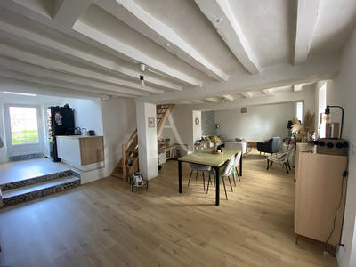 Maison - 122 m² - 5 pièces