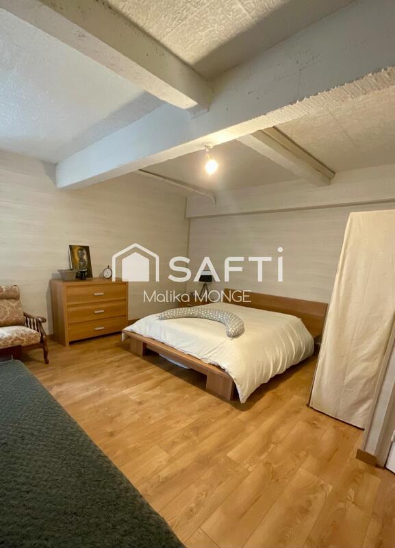 Maison - 180 m² - 5 pièces