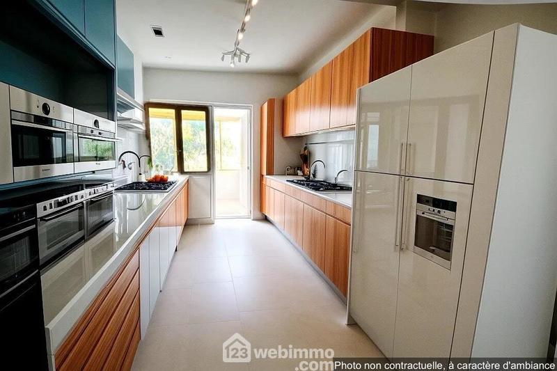 Villa - 259 m² - 7 pièces