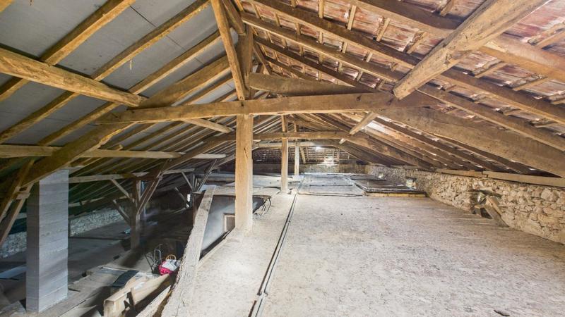 Maison - 530 m² - 12 pièces