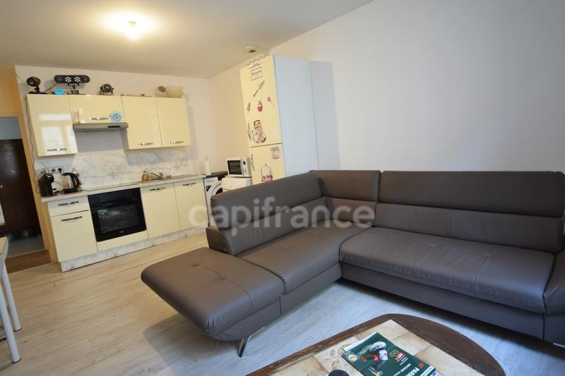 Immeuble - 82 m² - 8 pièces