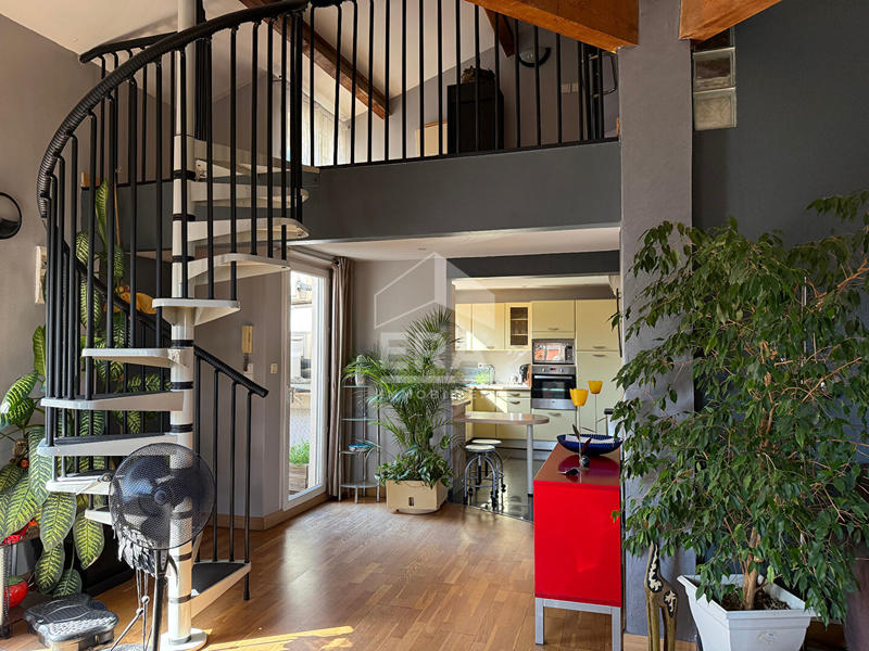 Appartement - 77 m² - 3 pièces