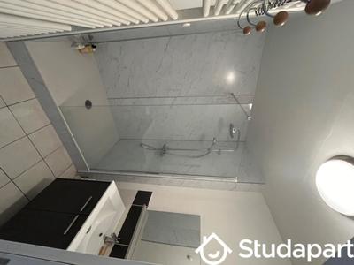 Chambre - 9 m² - 1 pièce