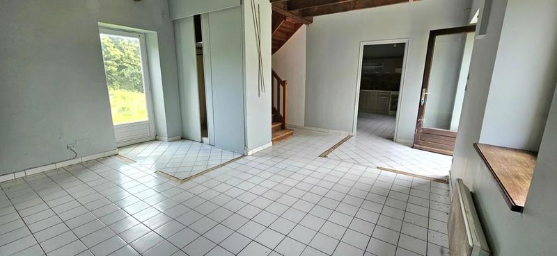 Maison - 157 m² - 9 pièces