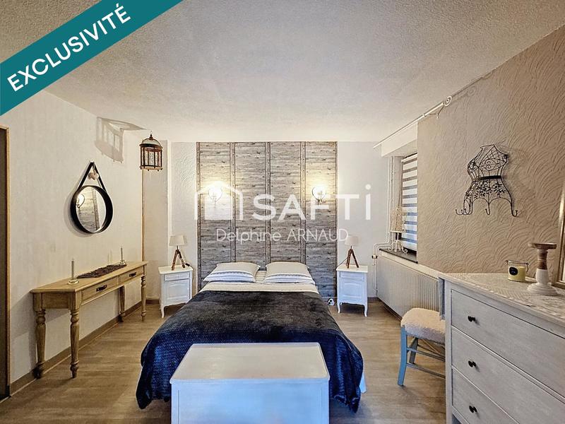 Maison - 285 m² - 10 pièces