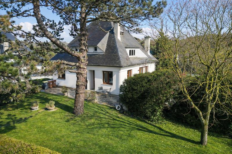 Maison - 185 m² - 7 pièces