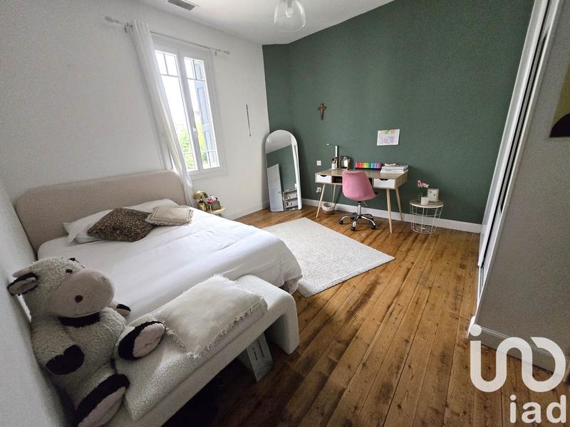 Maison - 300 m² - 12 pièces