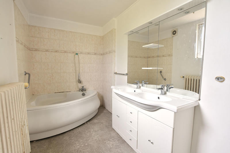 Maison - 110 m² - 7 pièces