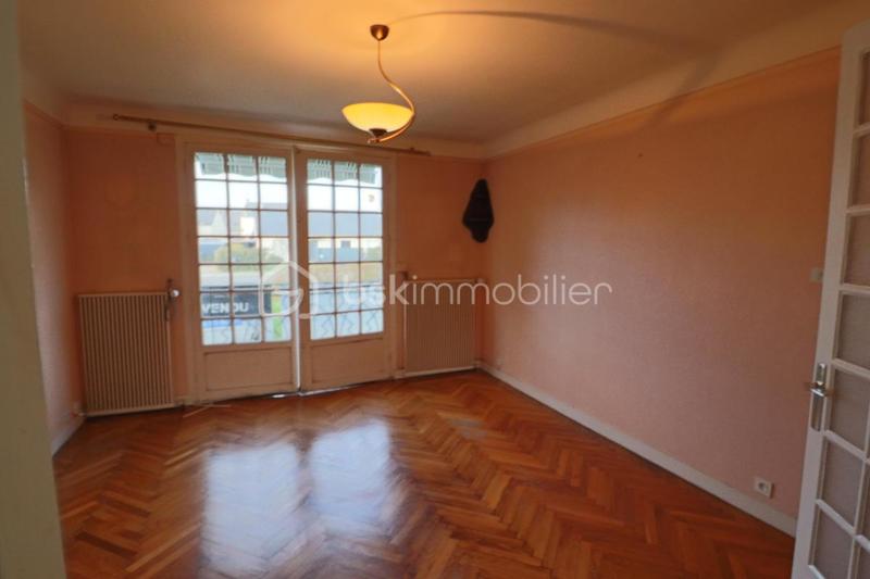 Demeure - 90 m² - 6 pièces