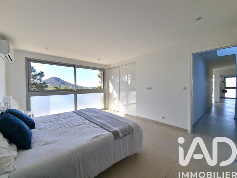 Maison - 290 m² - 7 pièces