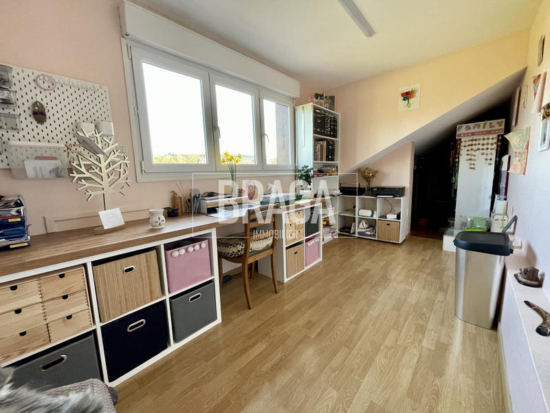 Maison - 240 m² - 8 pièces