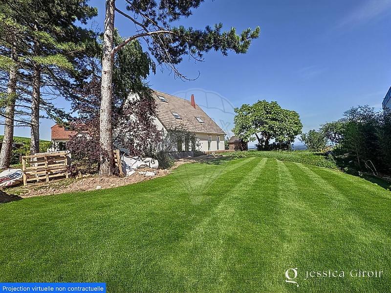 Maison - 230 m² - 8 pièces