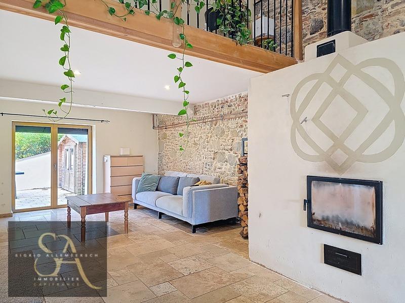 Propriété - 339 m² - 12 pièces