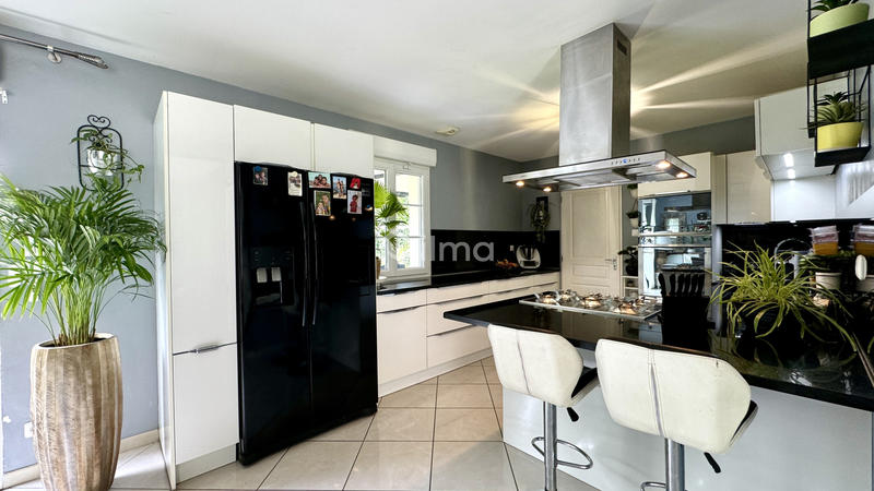 Maison - 110 m² - 5 pièces