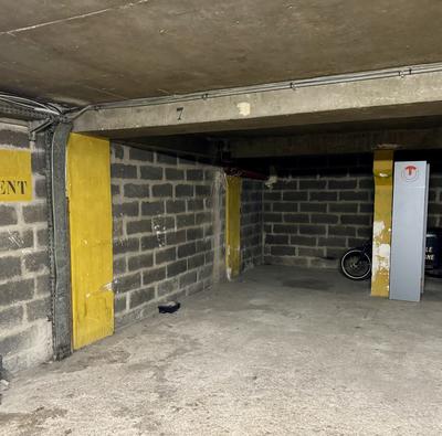 Parking / Garage - 12 m²