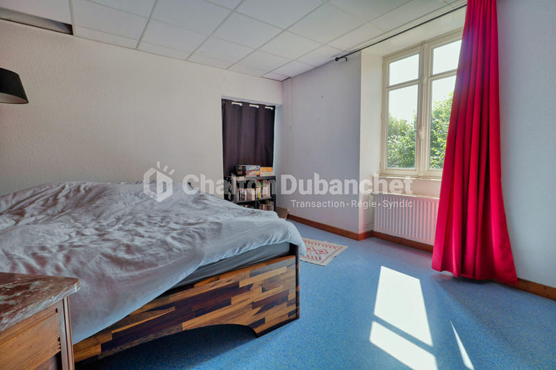 Maison - 500 m² - 12 pièces