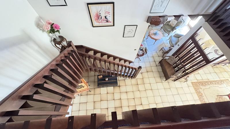 Maison d'architecte - 295 m² - 9 pièces