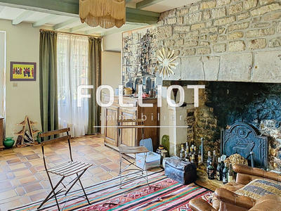 Maison - 180 m² - 8 pièces