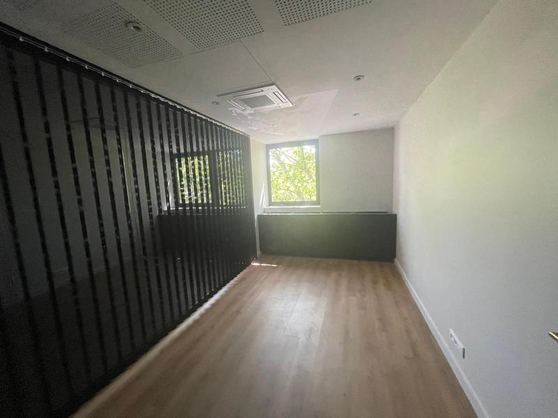 Bureau - 146 m² - 7 pièces